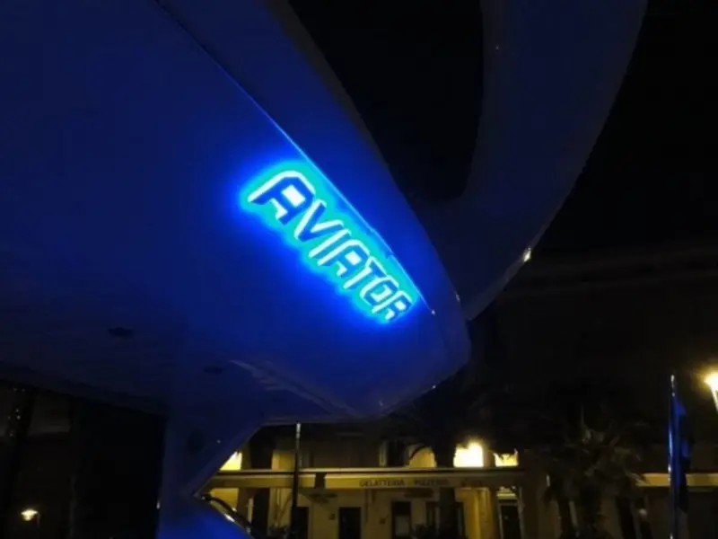 Aviator, photograph 10