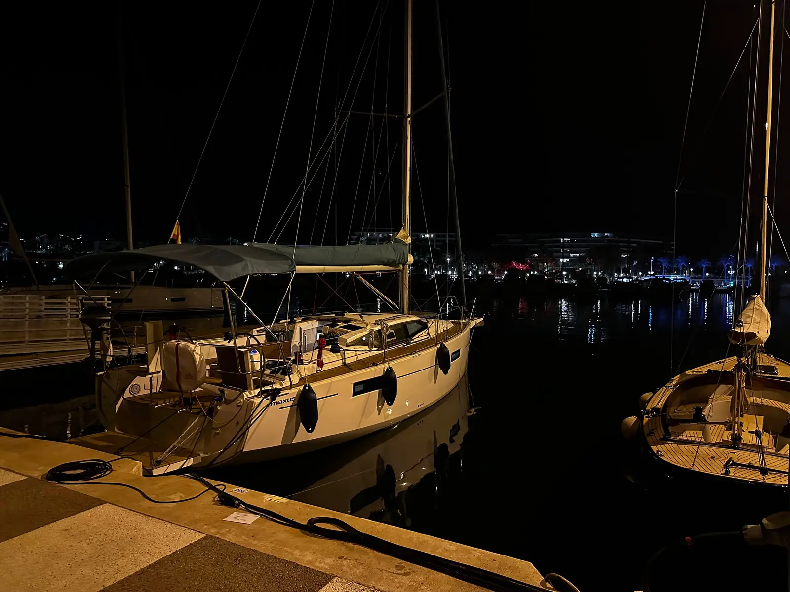 Angelmiles 1 , photograph 38