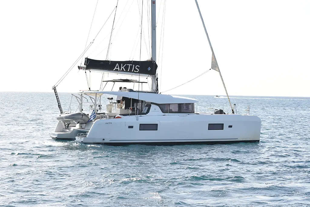 AKTIS (air condition, generator, watermaker), photograph 14
