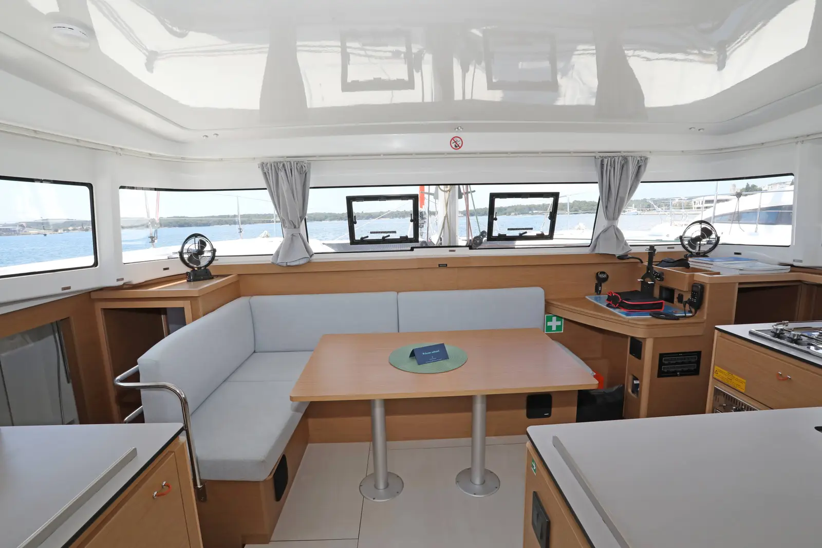 DIOSCURI, Interior image