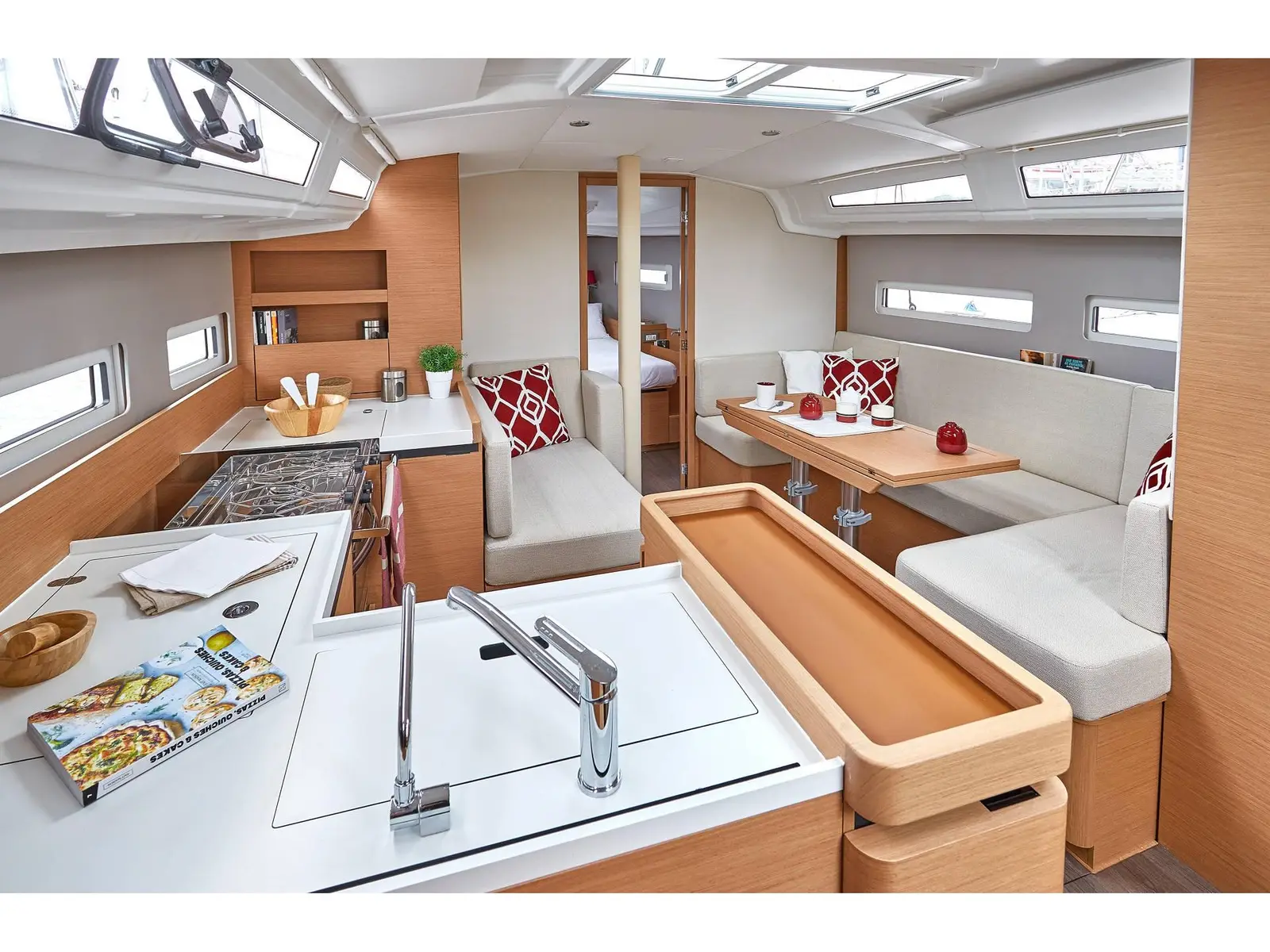 GAIA, Interior image