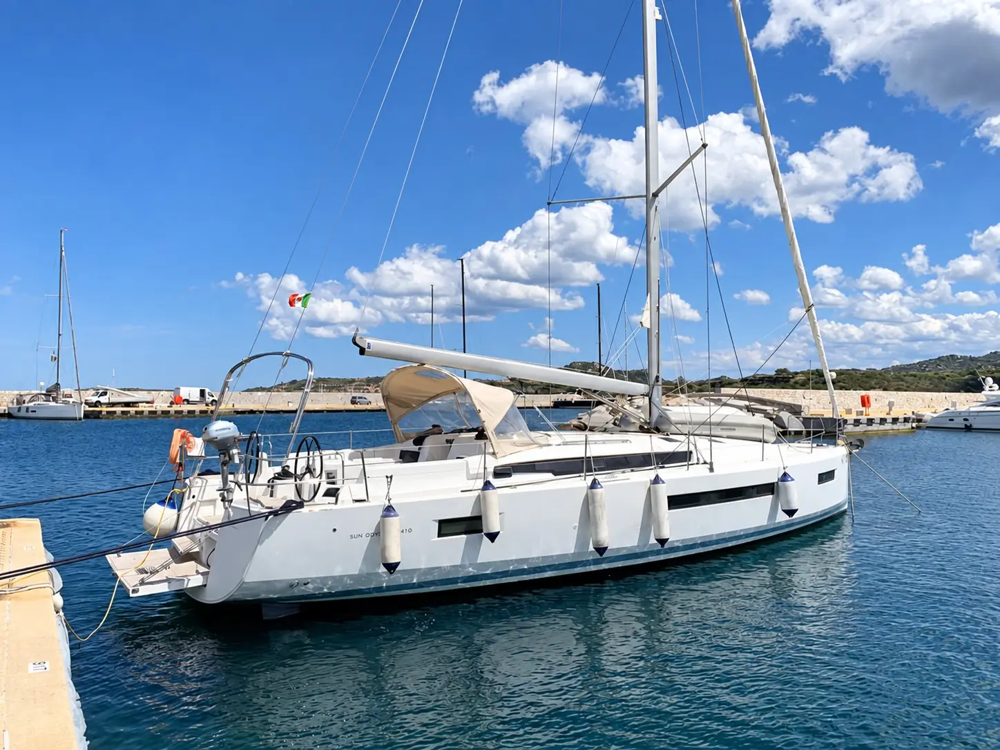 Cloe I, Main image