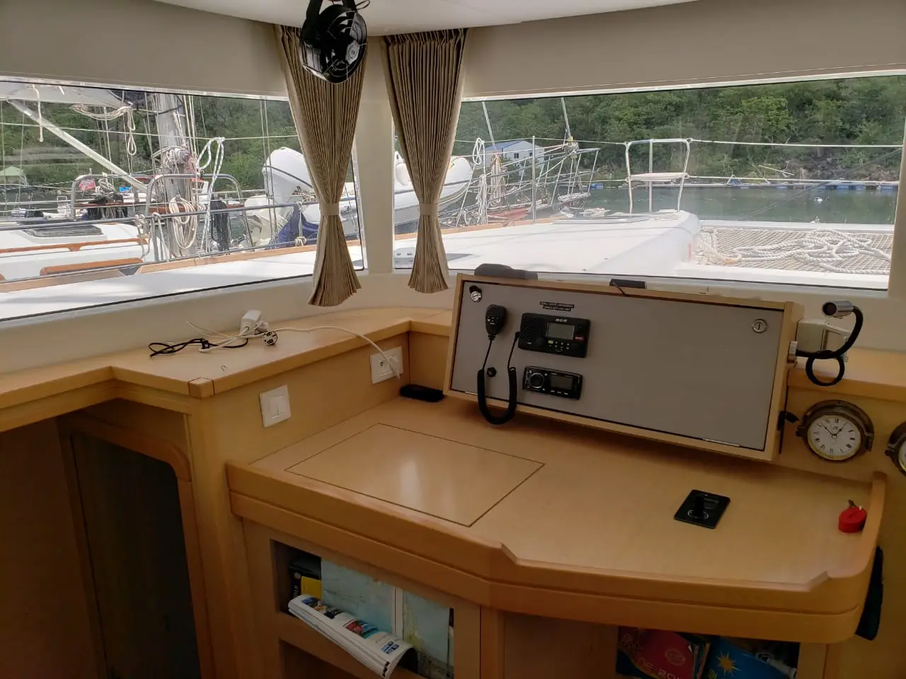 Belle, Navigation