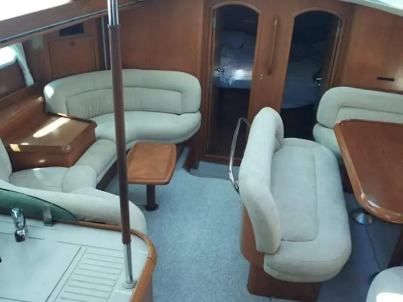 Mata, Interior image