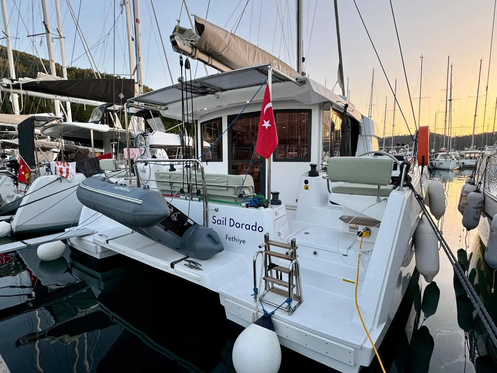 Sail Dorado, photograph 14