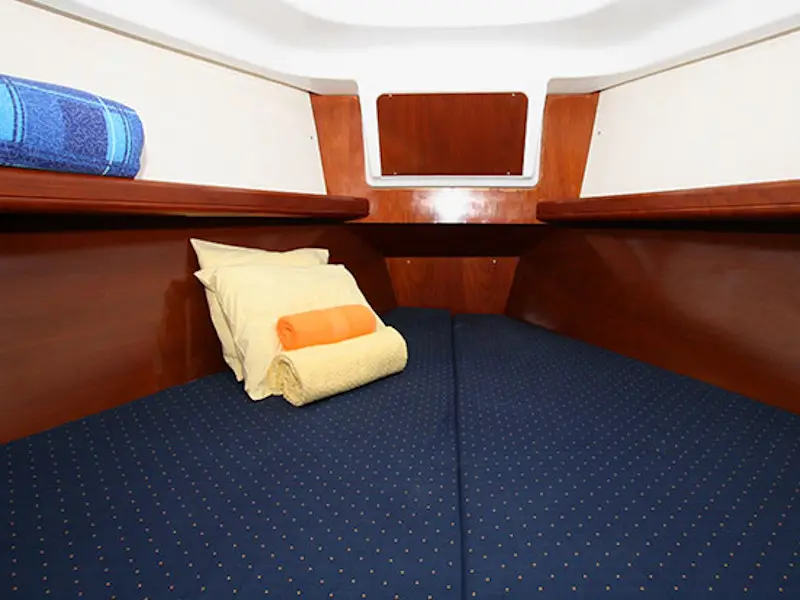 Martha, Front Cabin