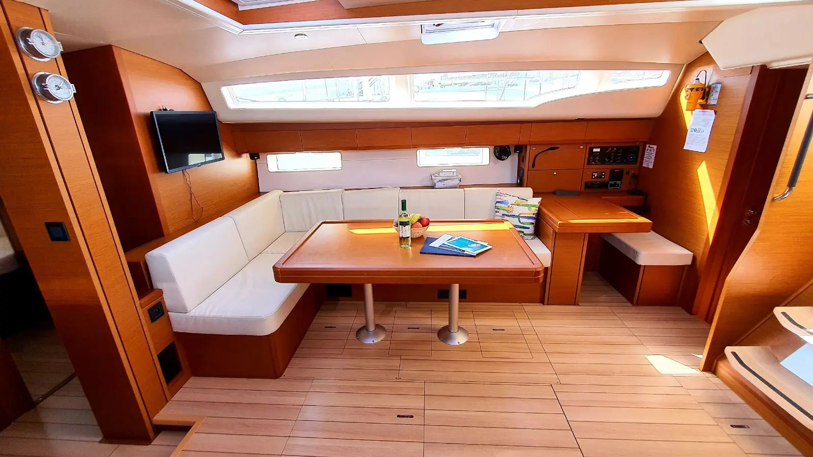 MAGIC ANGEL, photograph 10