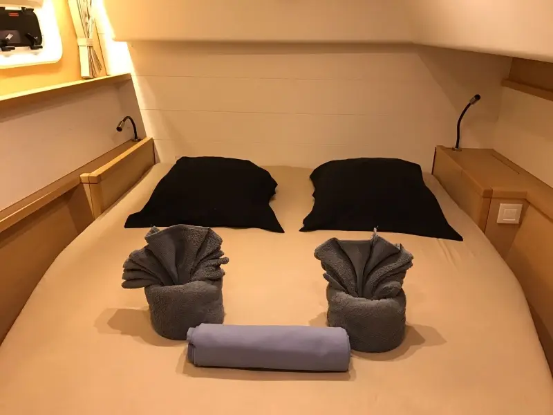 Maui, Double cabin