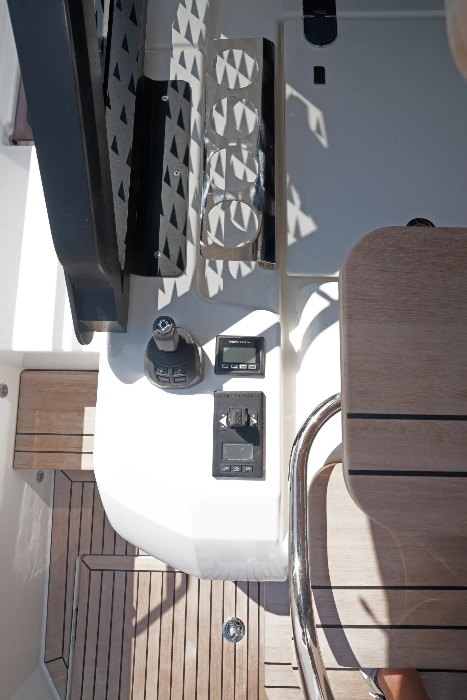 M-Key, photograph 18