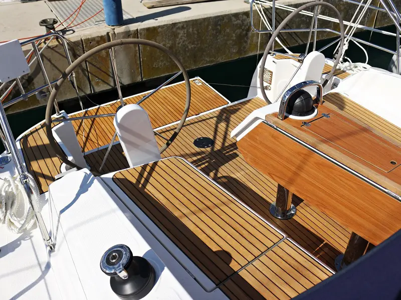 ANDREA, Exterior images