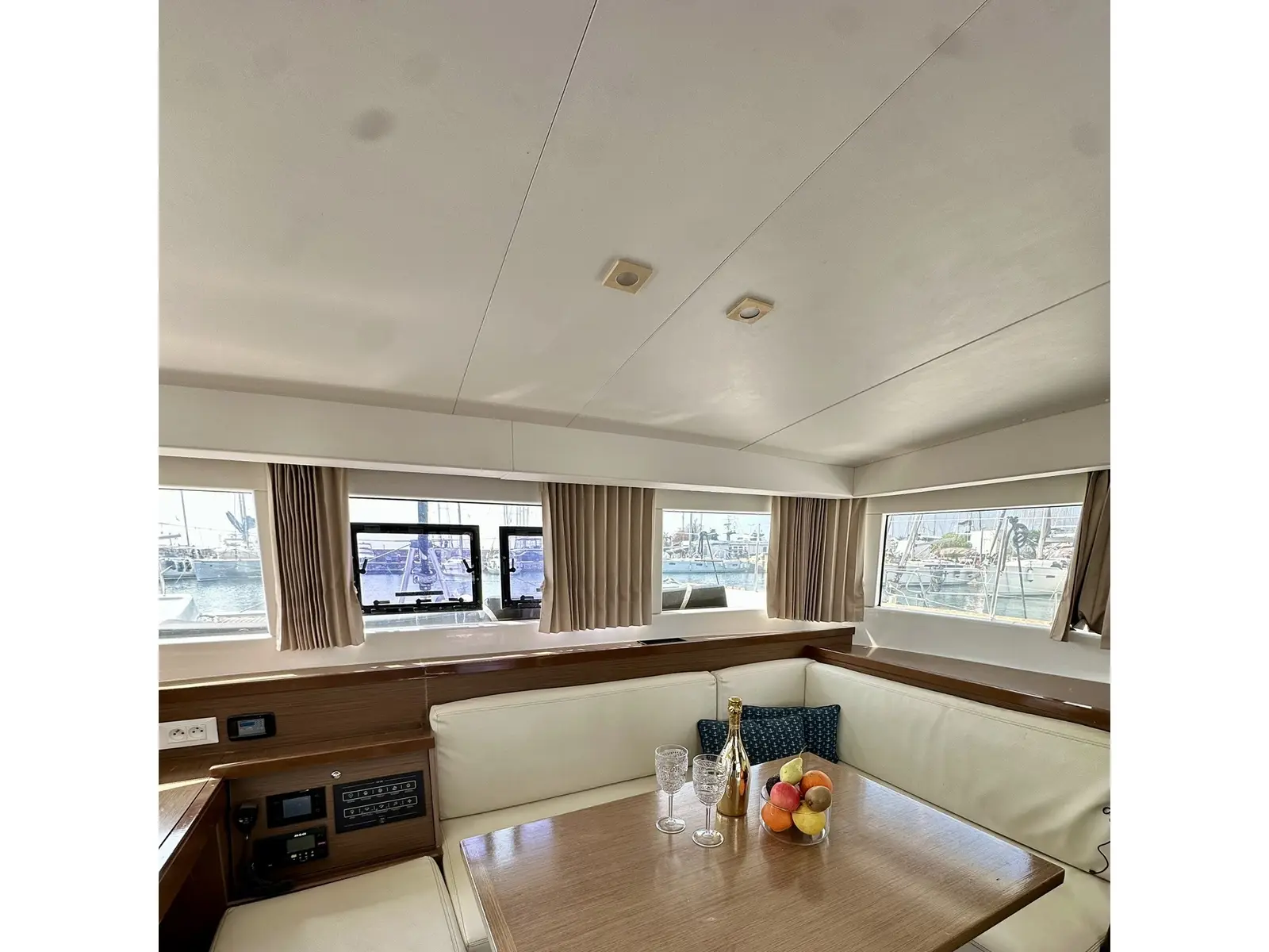 Ocean King, Interior image