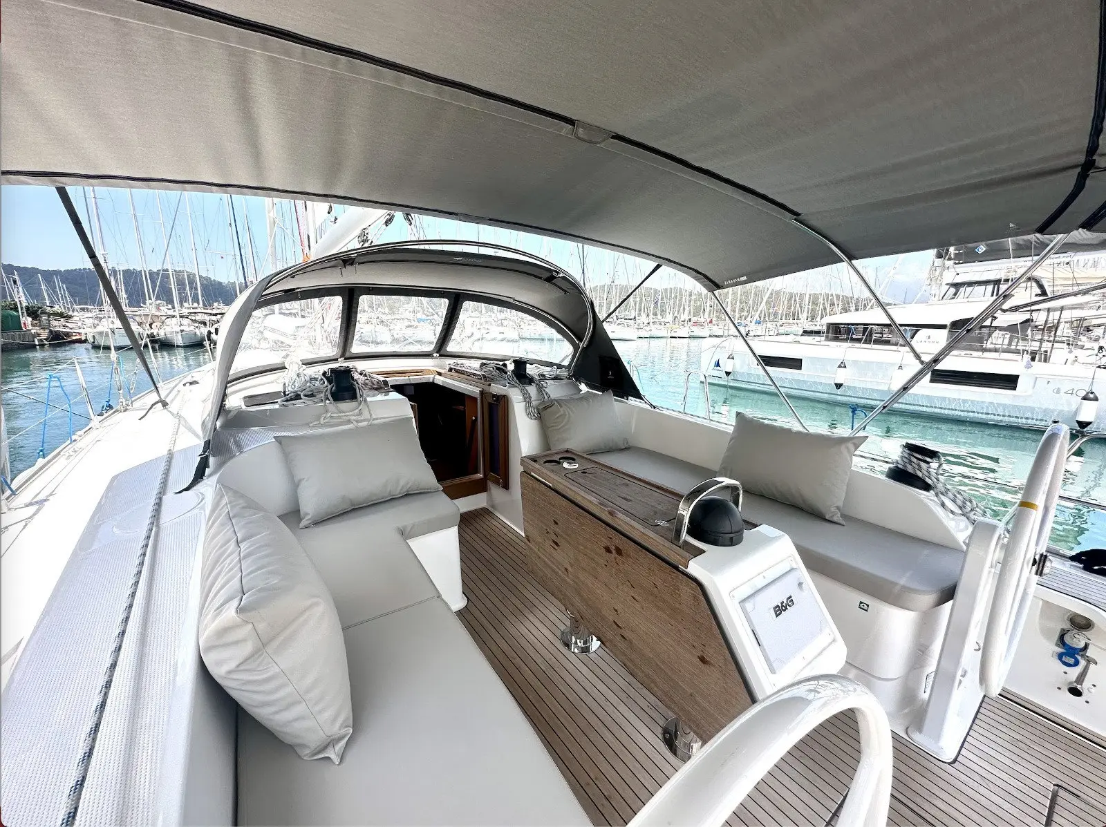 Sail Venus, photograph 3