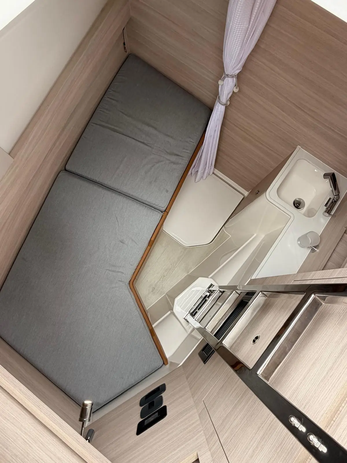 , photograph 18