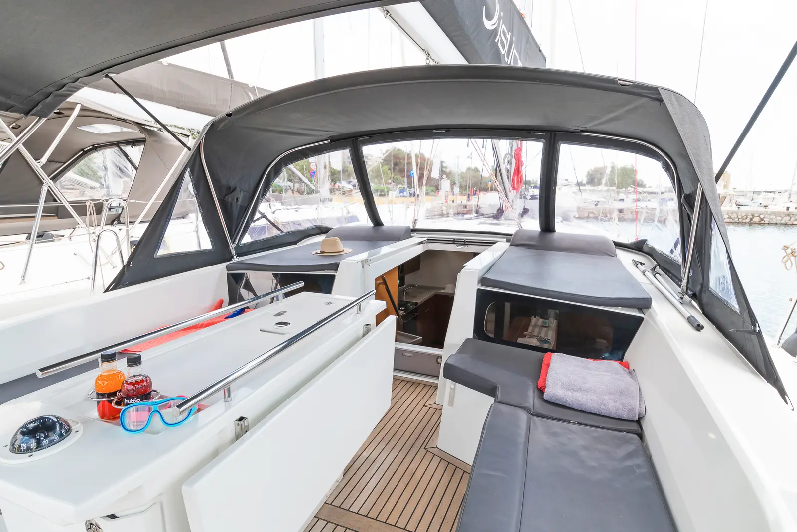 Almyra, photograph 6