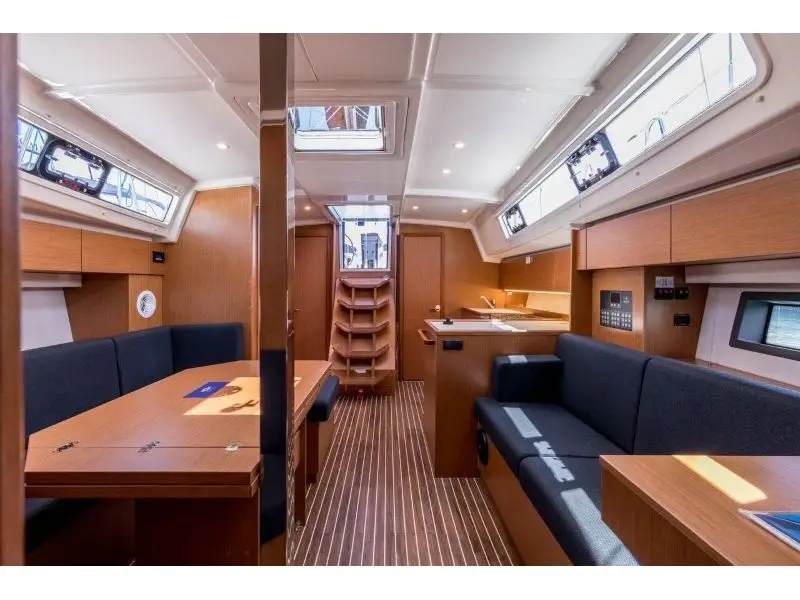 MARIJANA, Interior image