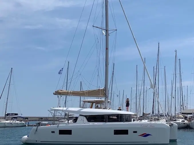 Coral Seas, Lagoon 42