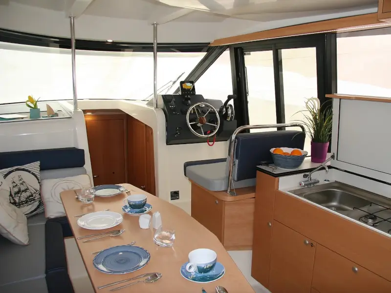 Platinum 989 Flybridge (Premiera), photograph 11