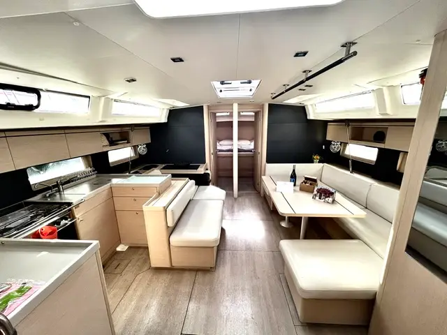 Reboot, Interior image