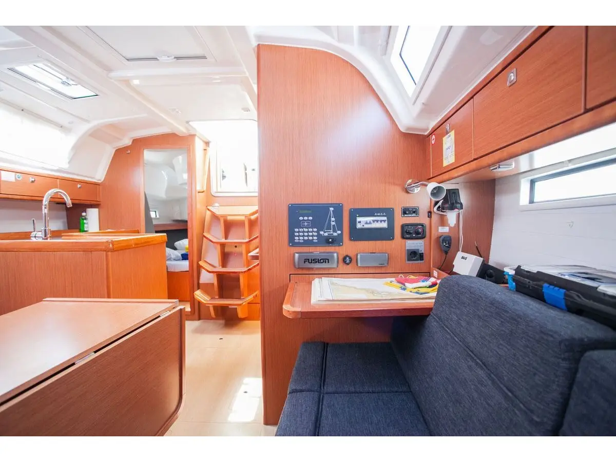 Nancy, Interior image
