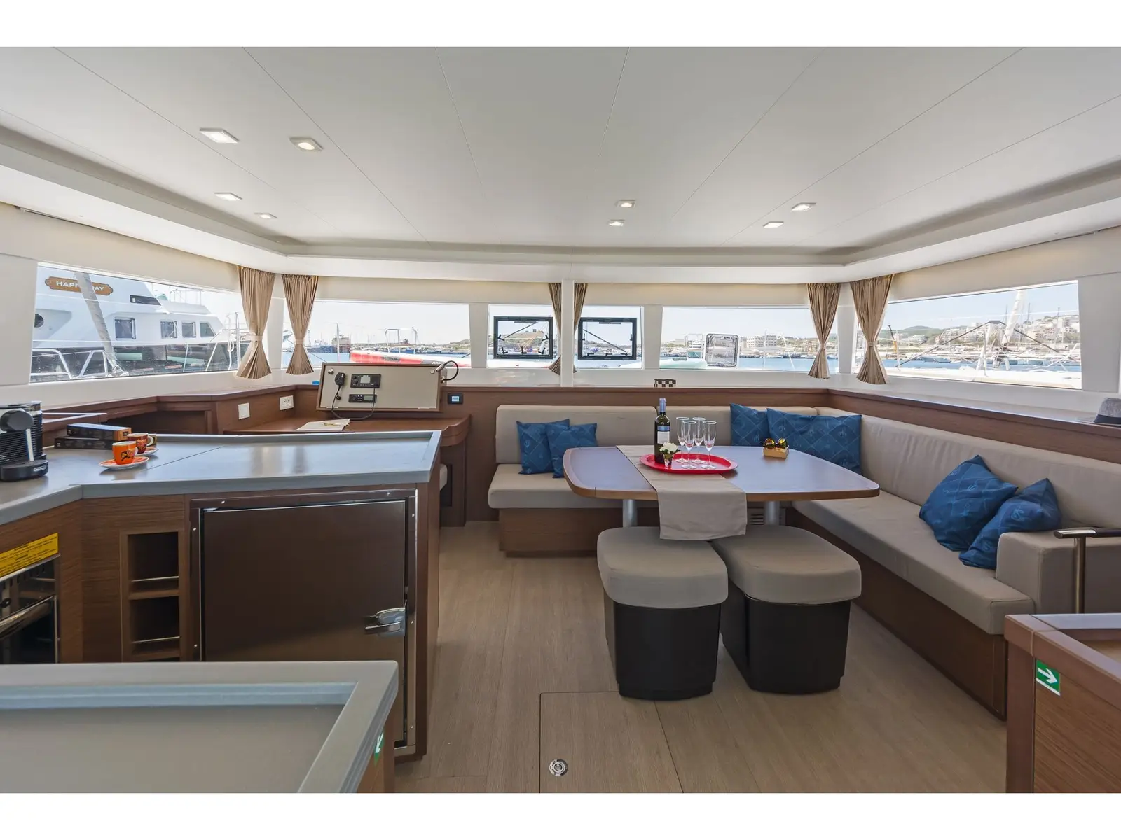 Thetis, Interior image
