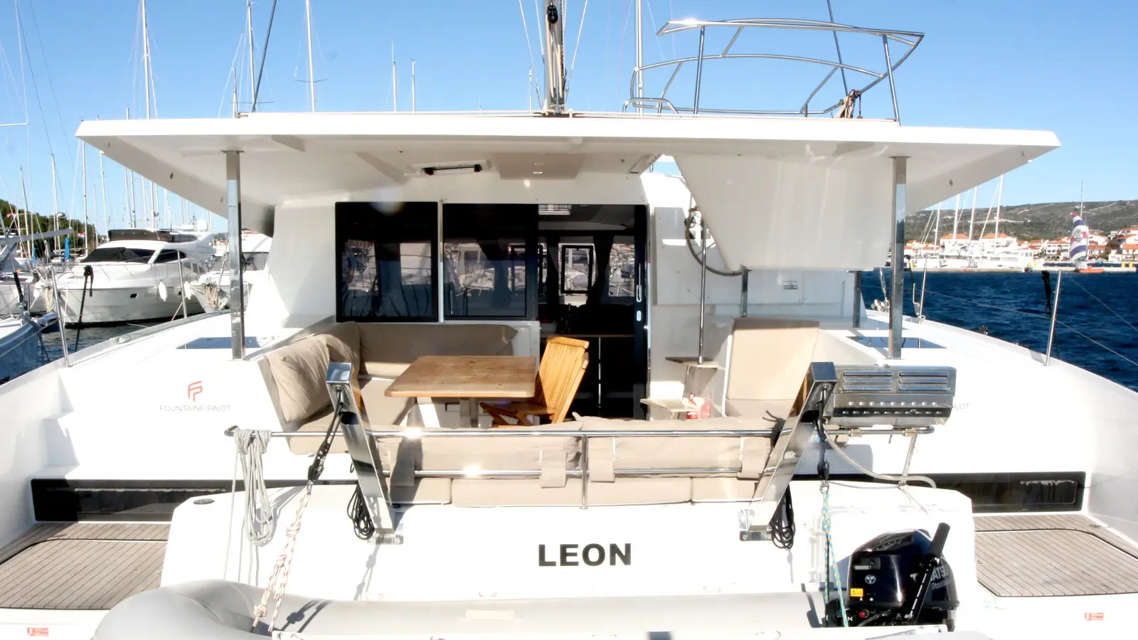 Leon, photograph 2
