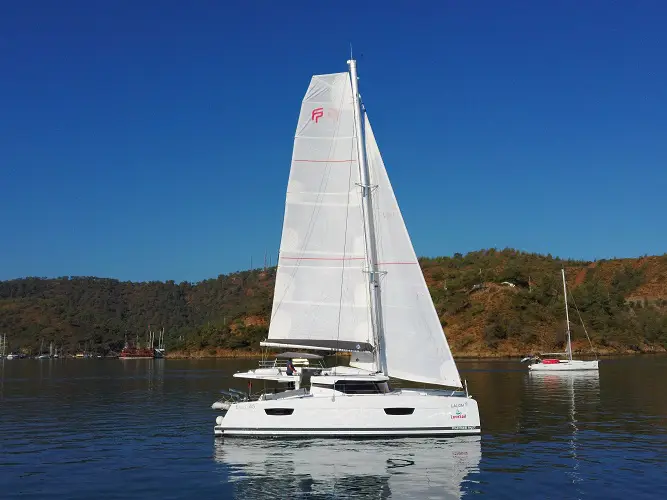 Lalom, Main image