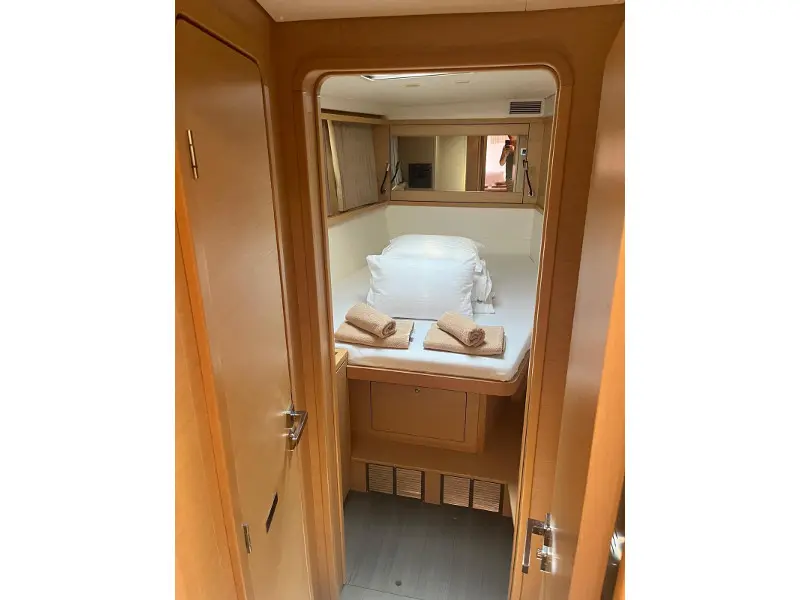 CARIAMA (air condition, generator, water maker, flybridge), photograph 14