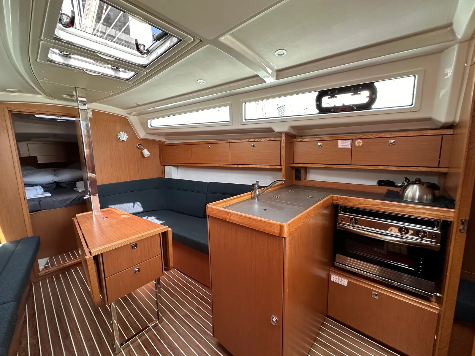 S/Y Celestia, photograph 3