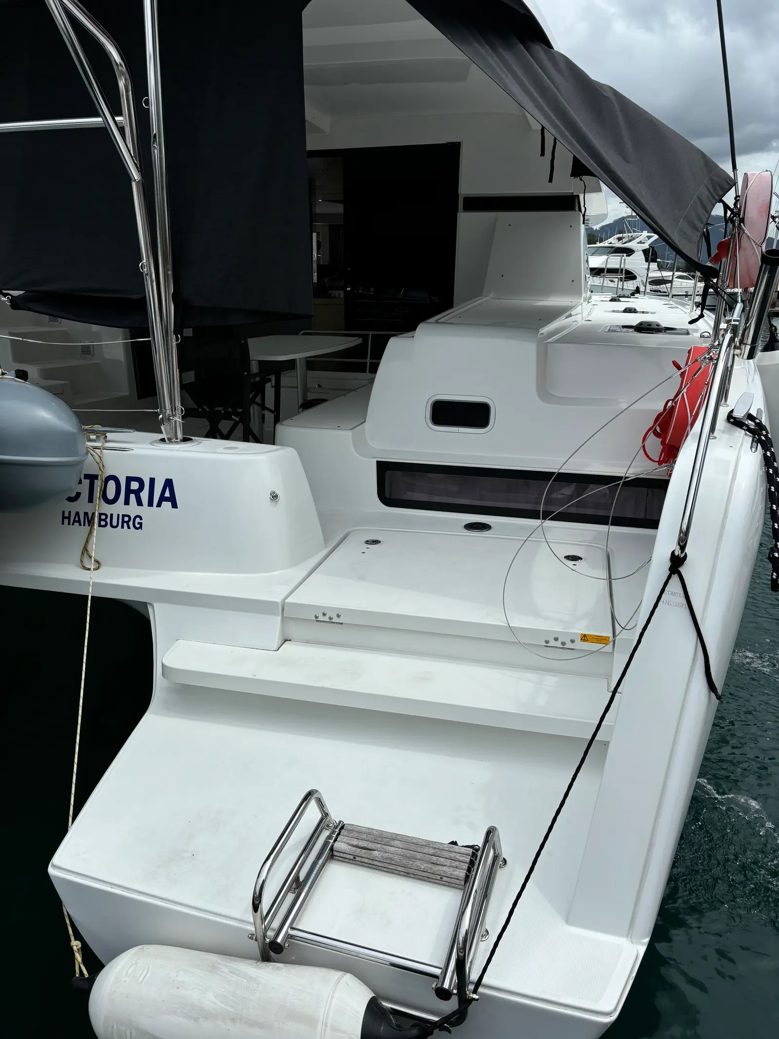 Victoria, Nameplate