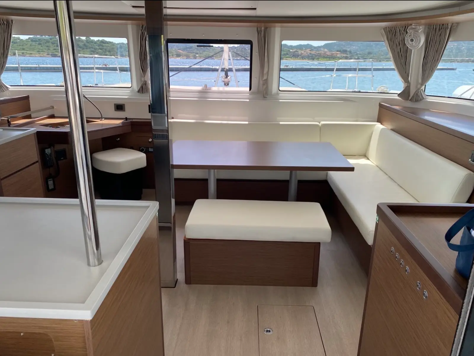 Rolling Stones, Interior image