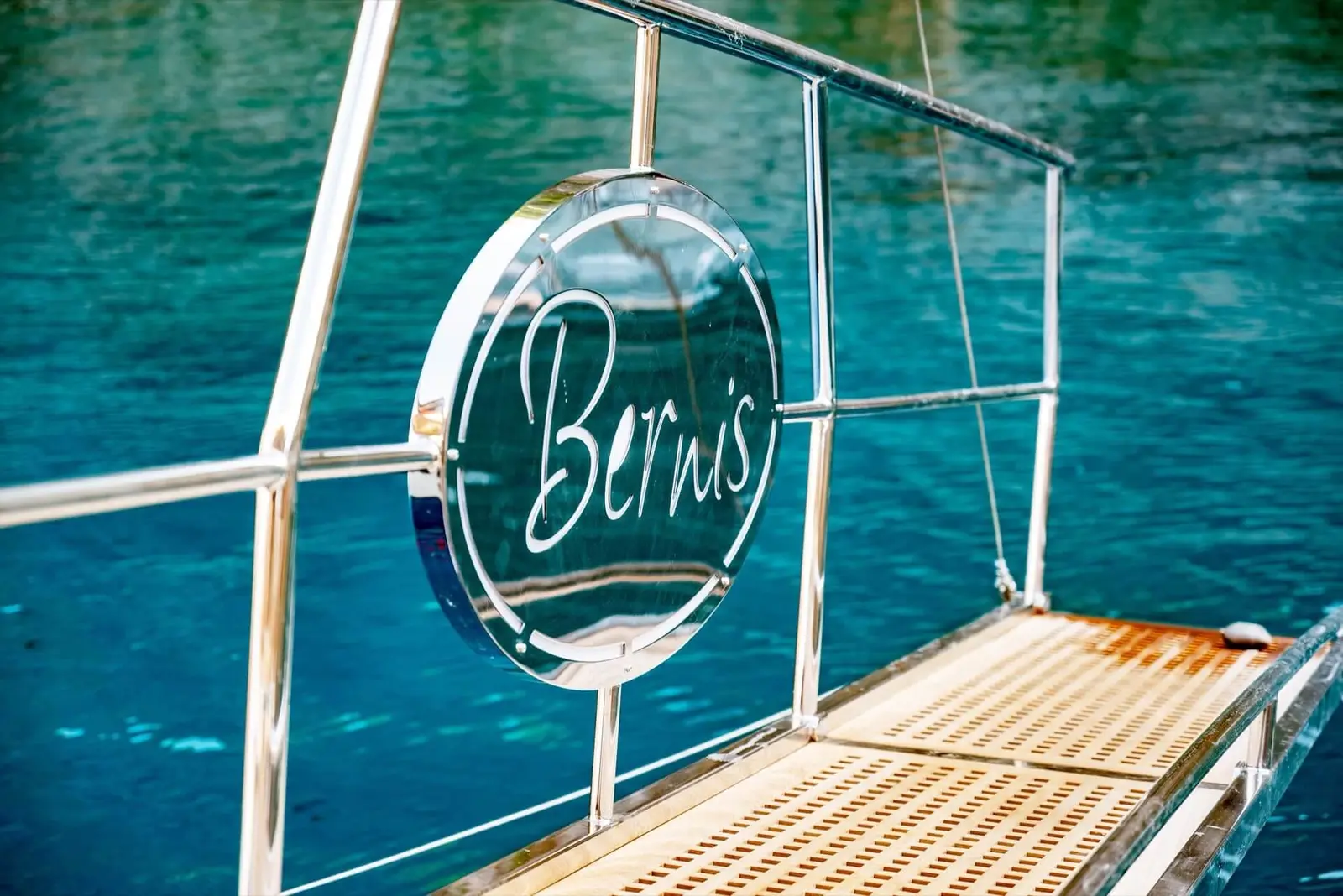 Bernis, photograph 18