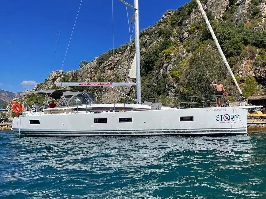 Storm Dancer 2, photograph 3