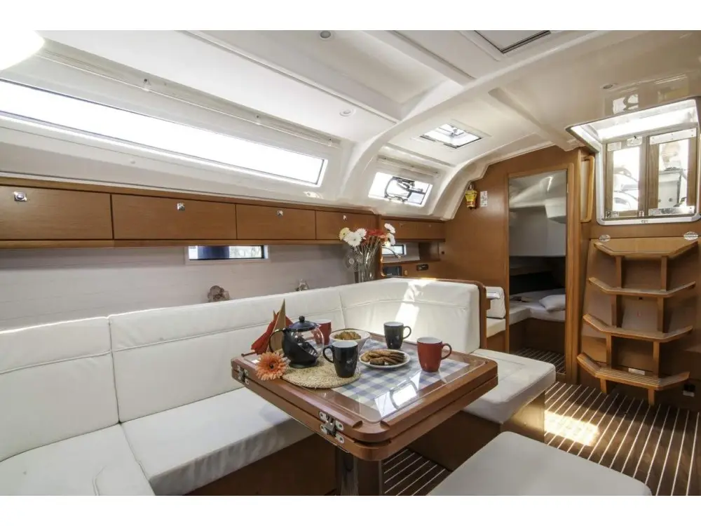 Hermes Bavaria 41 Cruiser, Interior image