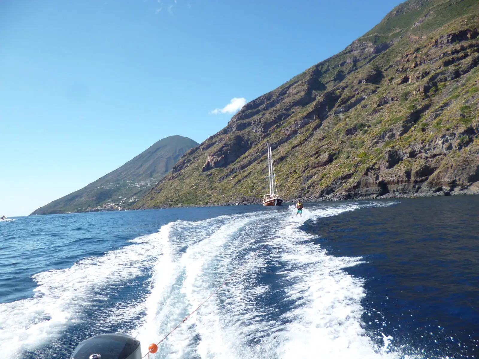 Aeolian Island Cabin 3, photograph 11