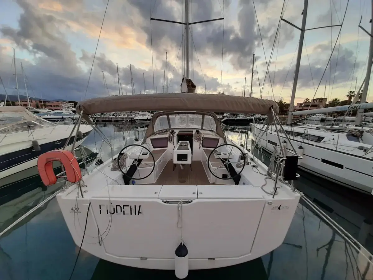 Fiodena, Dufour 430