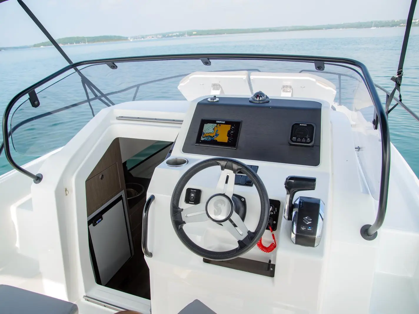 Beneteau Flyer 8, Interior image