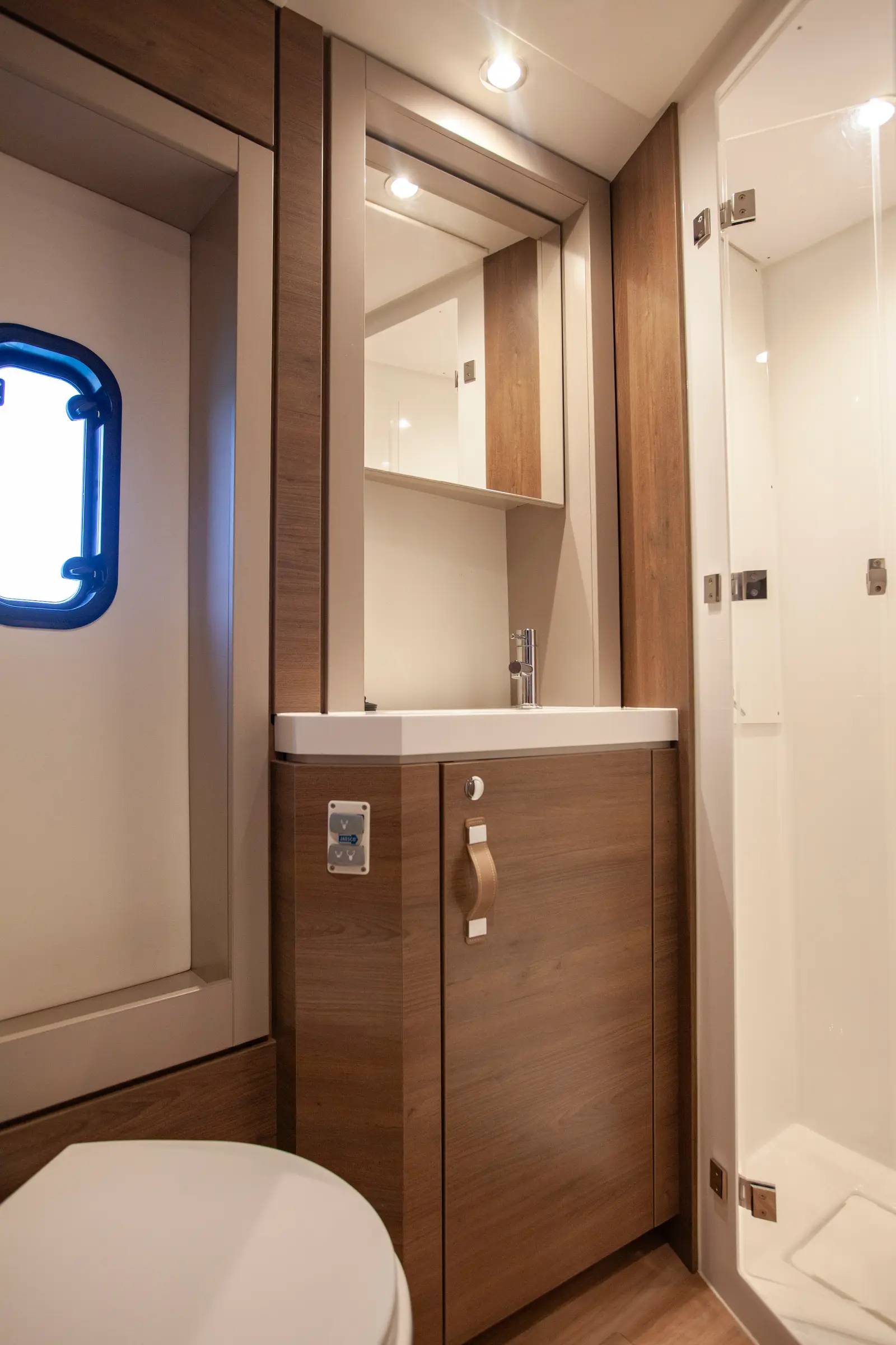 Rhapsody in Blue, Front WC (starboard side)