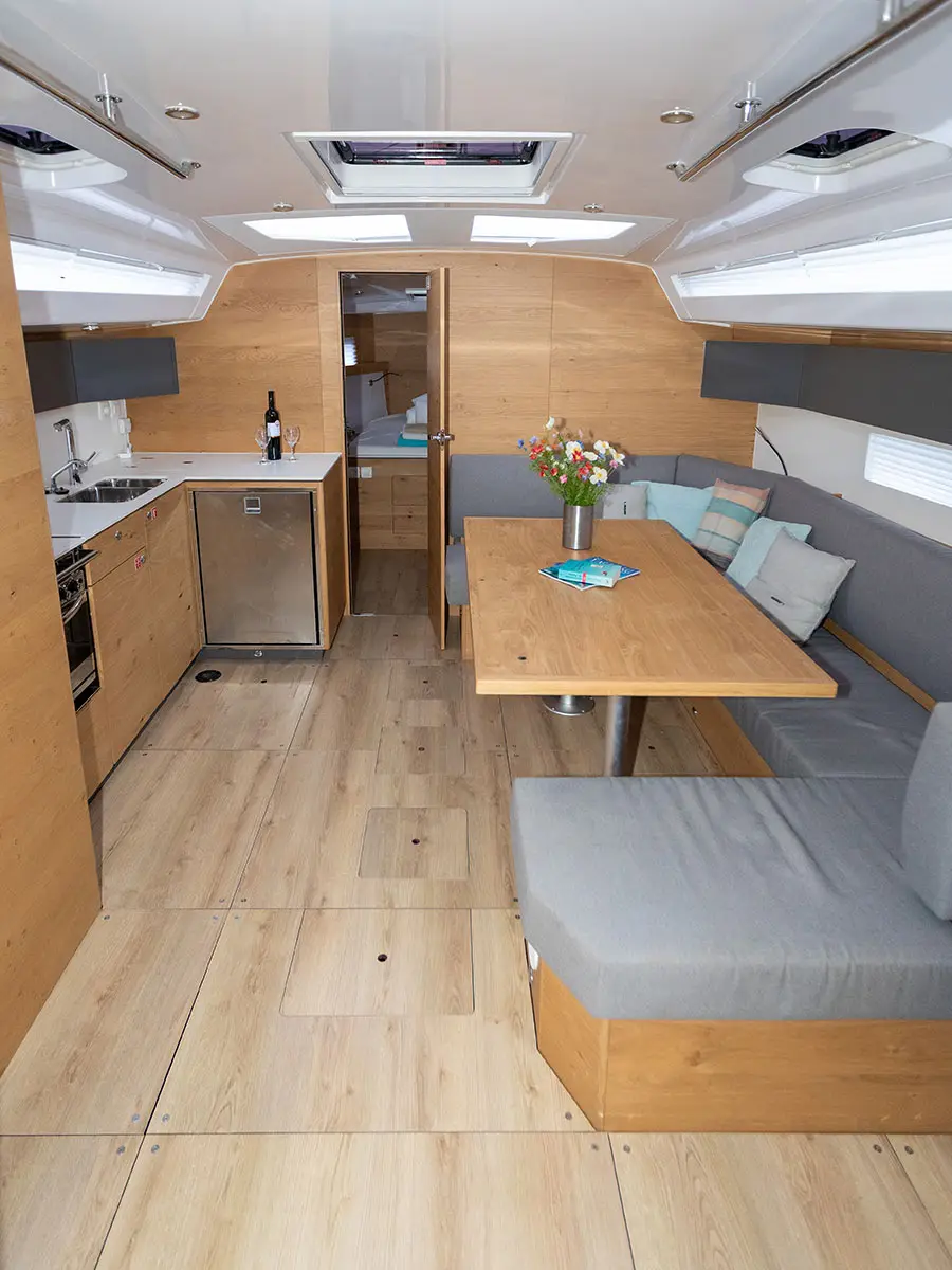 OLLIE new 2024 (air condition, cross-cut dacron sails), photograph 12