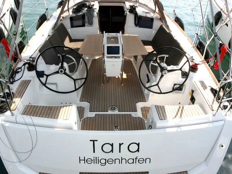 Tara, photograph 3