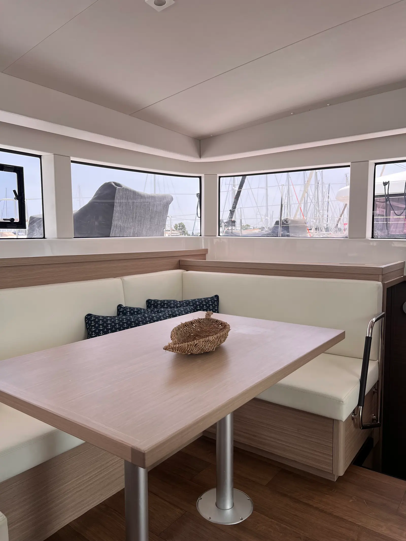 SOPHIE, Interior image