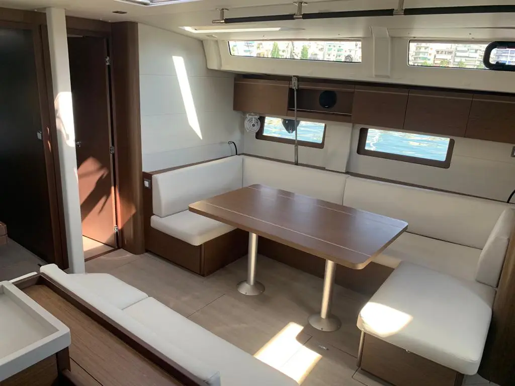 O L G A, Interior image