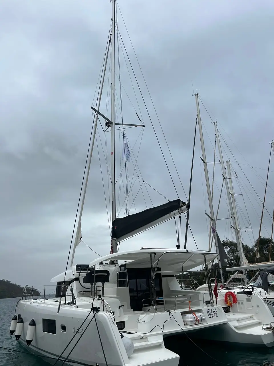 Rena, Lagoon 42