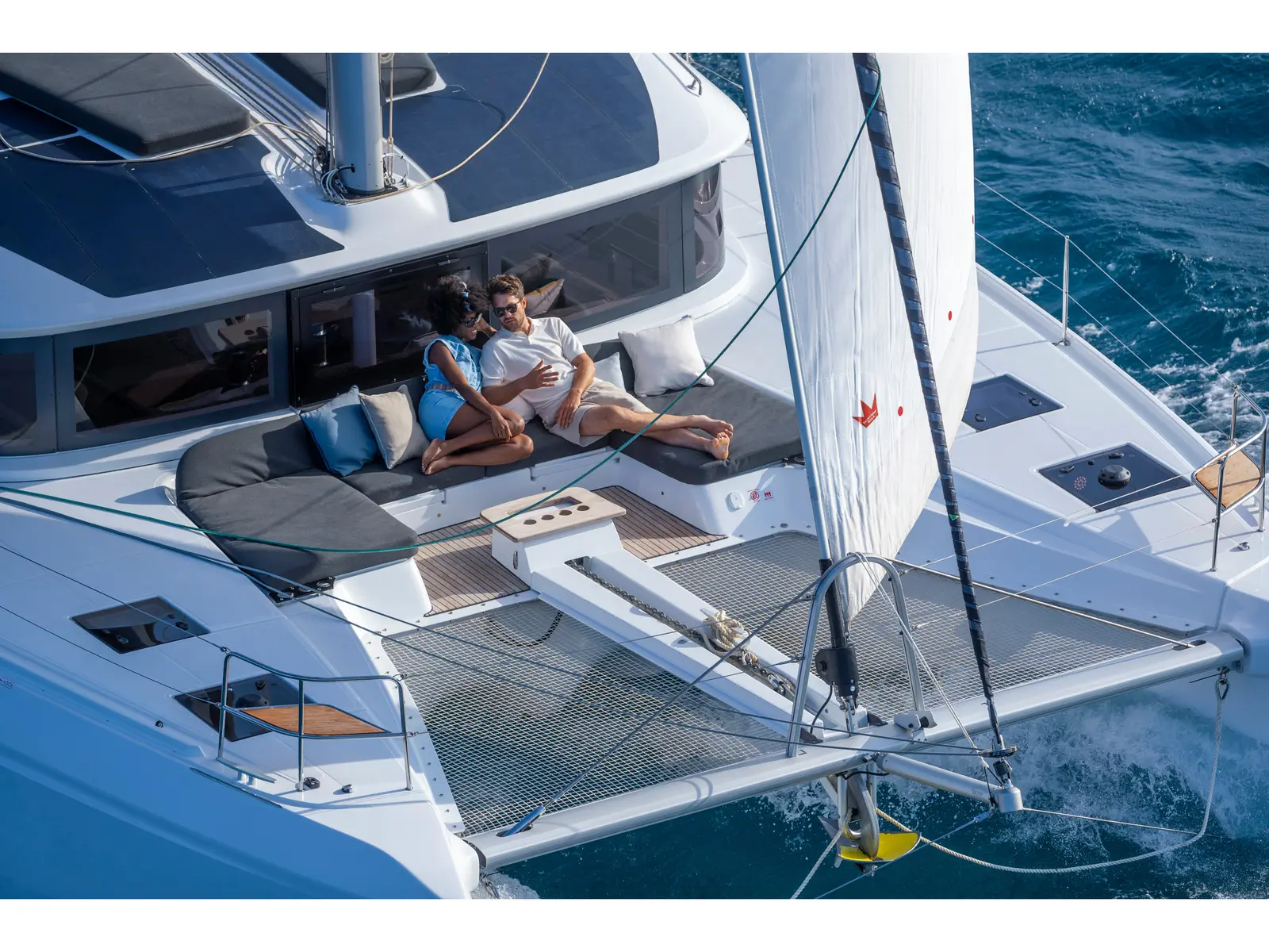 Margeo XIX (A/C, GENERATOR, WATER MAKER, ICE MAKER, HARD BIMINI TOP), Interior image