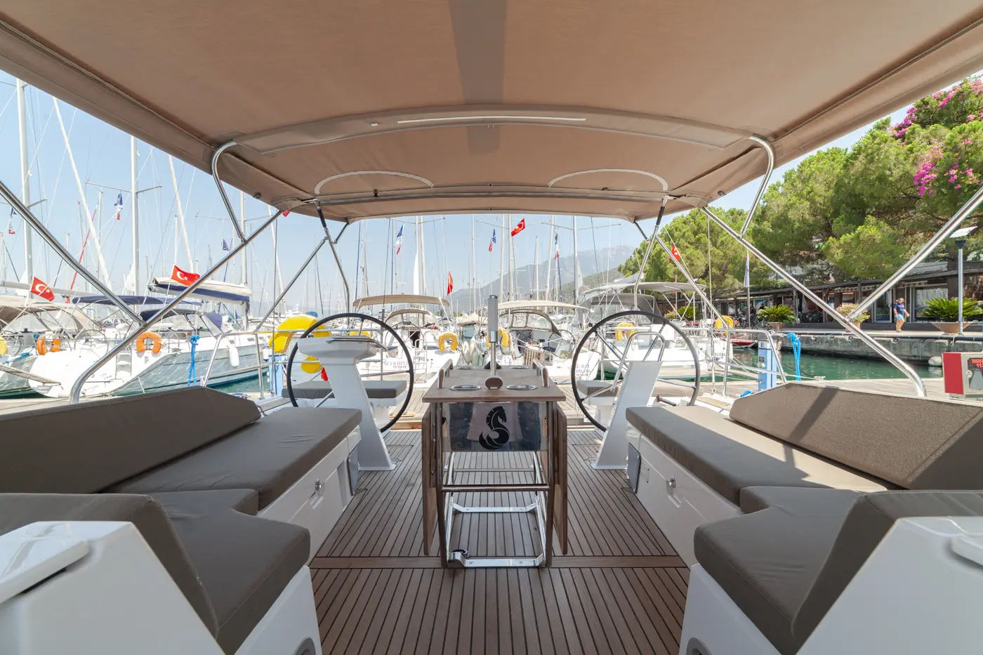 Sail Delta, photograph 3