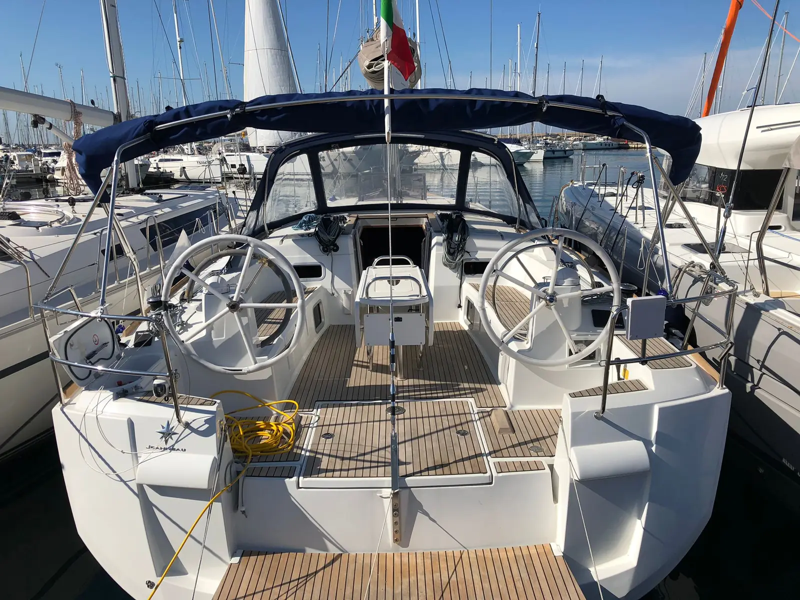 Pata, Sun Odyssey 519