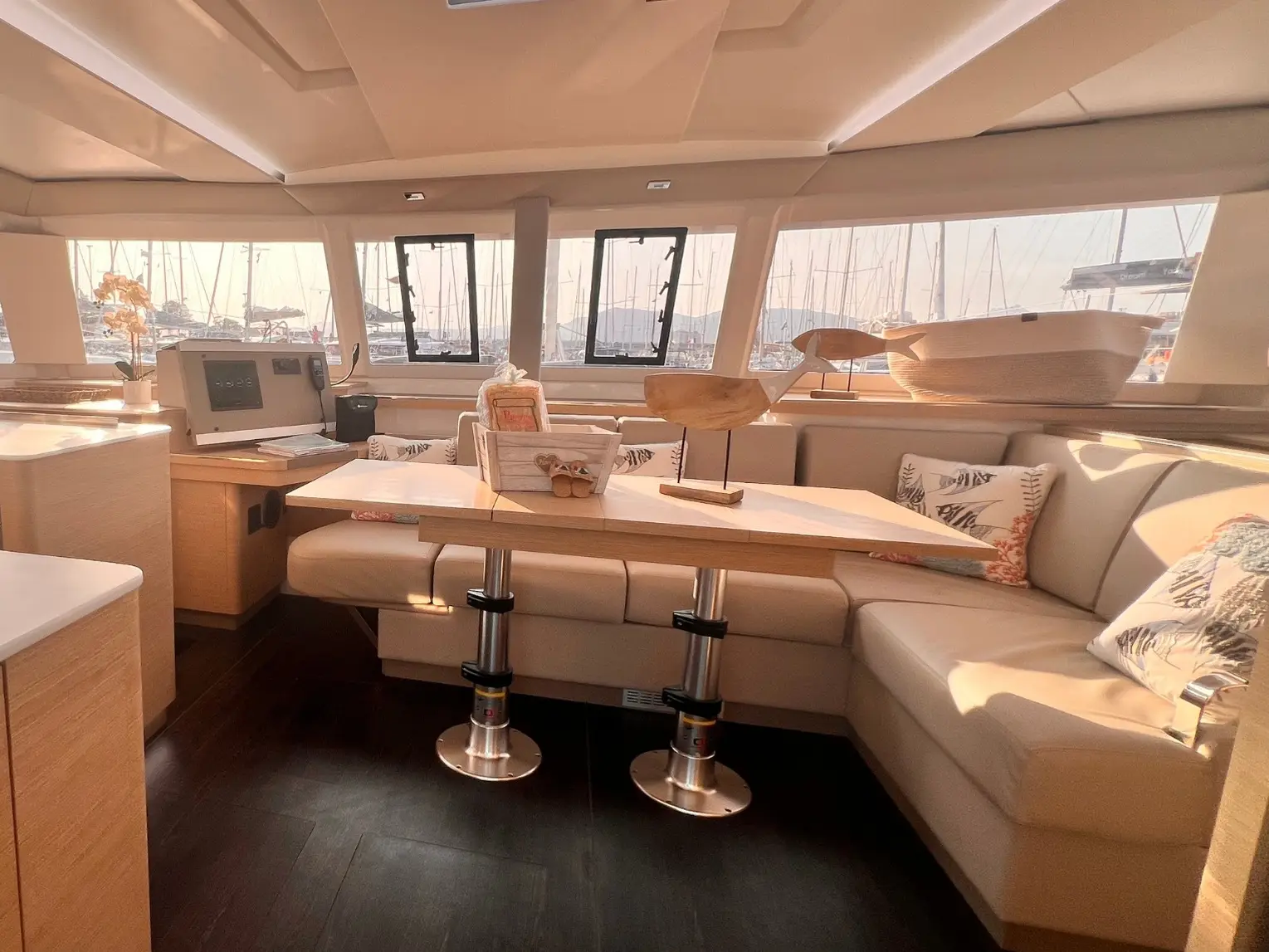 Bollinger, Interior image