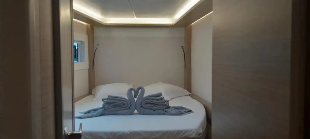 Venus, Cabin 1