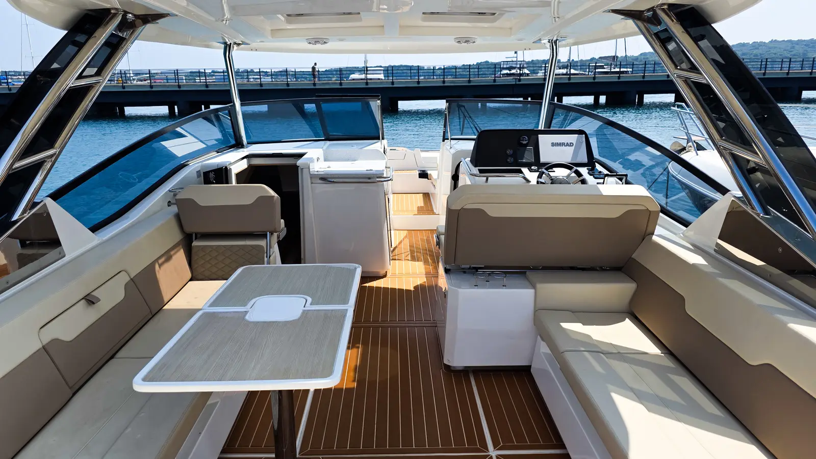 Aquila 32, photograph 10