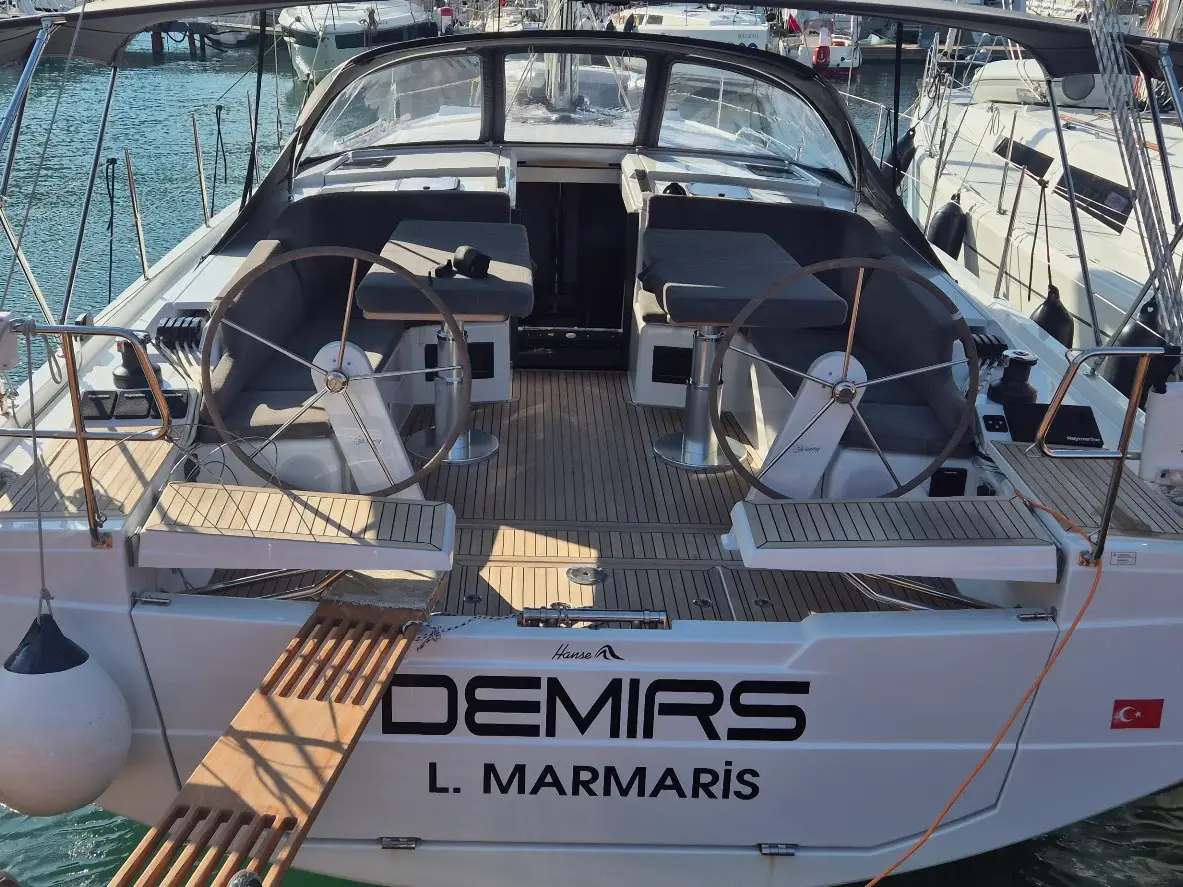 Demirs, Hanse 410