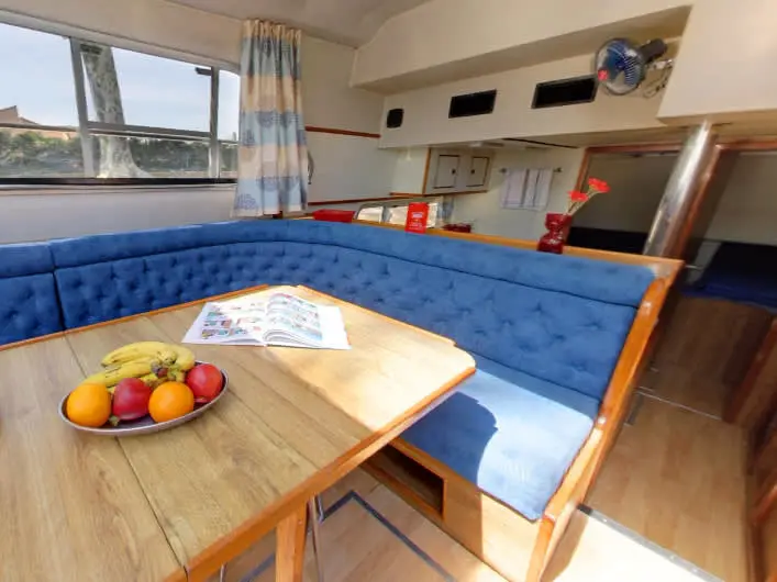 Classique - Budget 14, Interior image